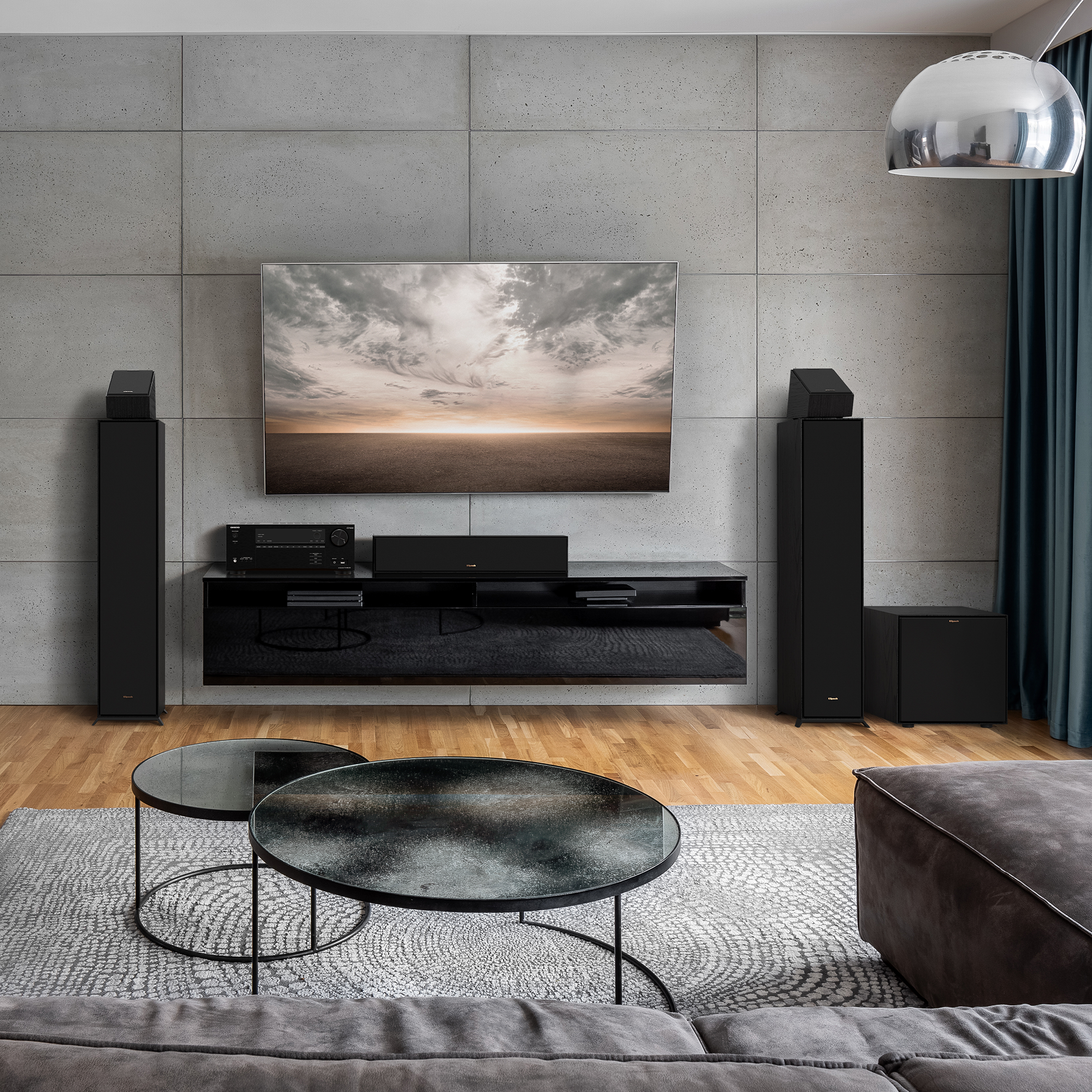 Напольная акустика Klipsch R-600F чёрного цвета