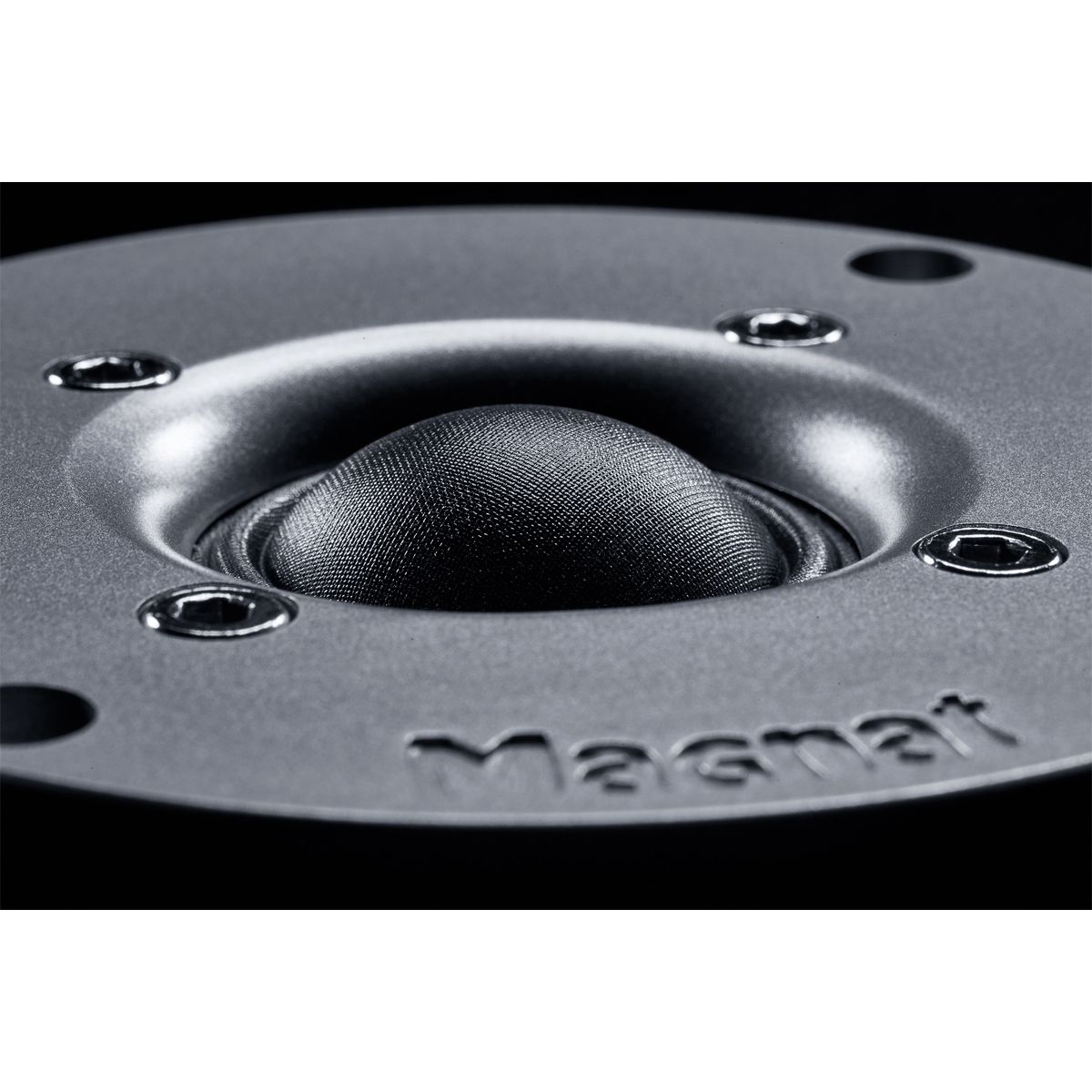 Magnat Reference 2A (Black) Полочная  активная акустика