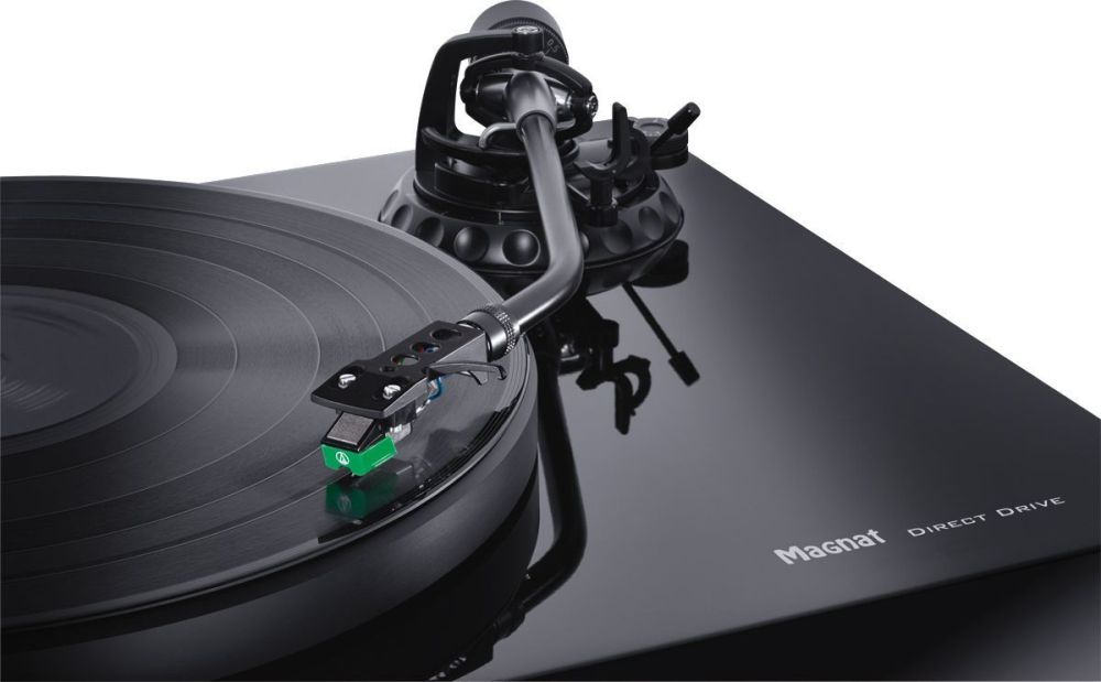 Magnat MTT 990 black Проигрыватель винила АТ95Е